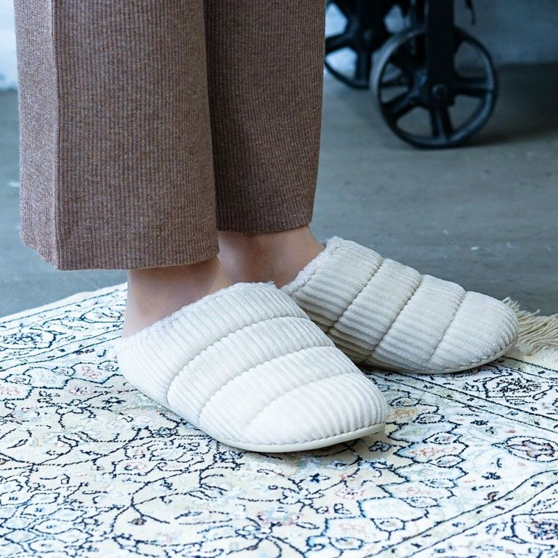 fitflop(フィットフロップ) CHRISSIE FLEECE-LINED CORDUROY SLIPPERS